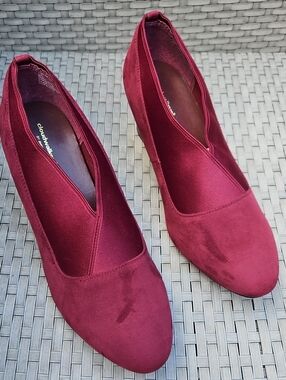 New Avenue Cloud Walkers Size 13W Wine Burgundy Slip-On Heeled Pumps